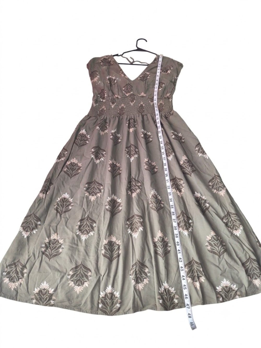 Old Navy Olive Printed V-Neck Smocked Midi Dress - Picture 4 of 11